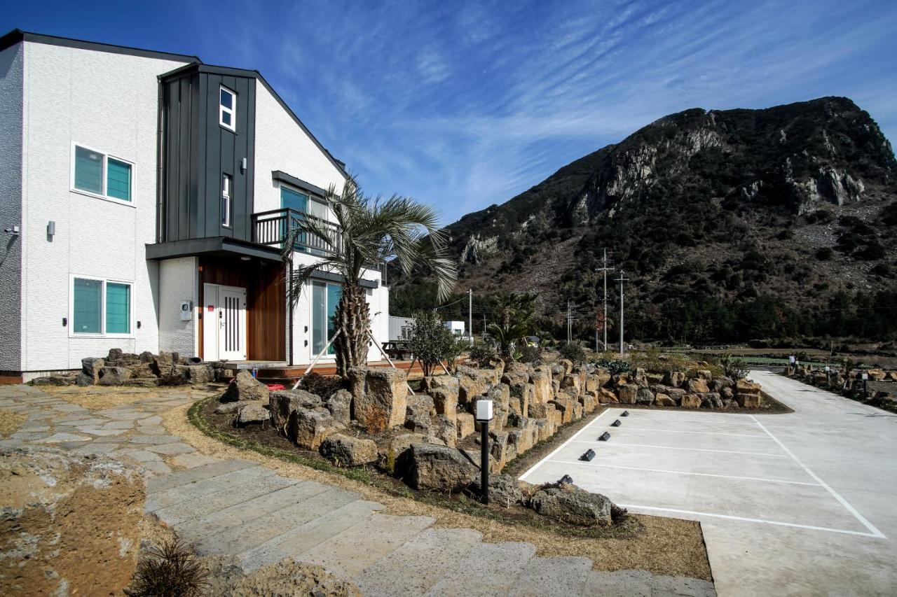 Jeju 542 Pension Seogwipo Exterior photo